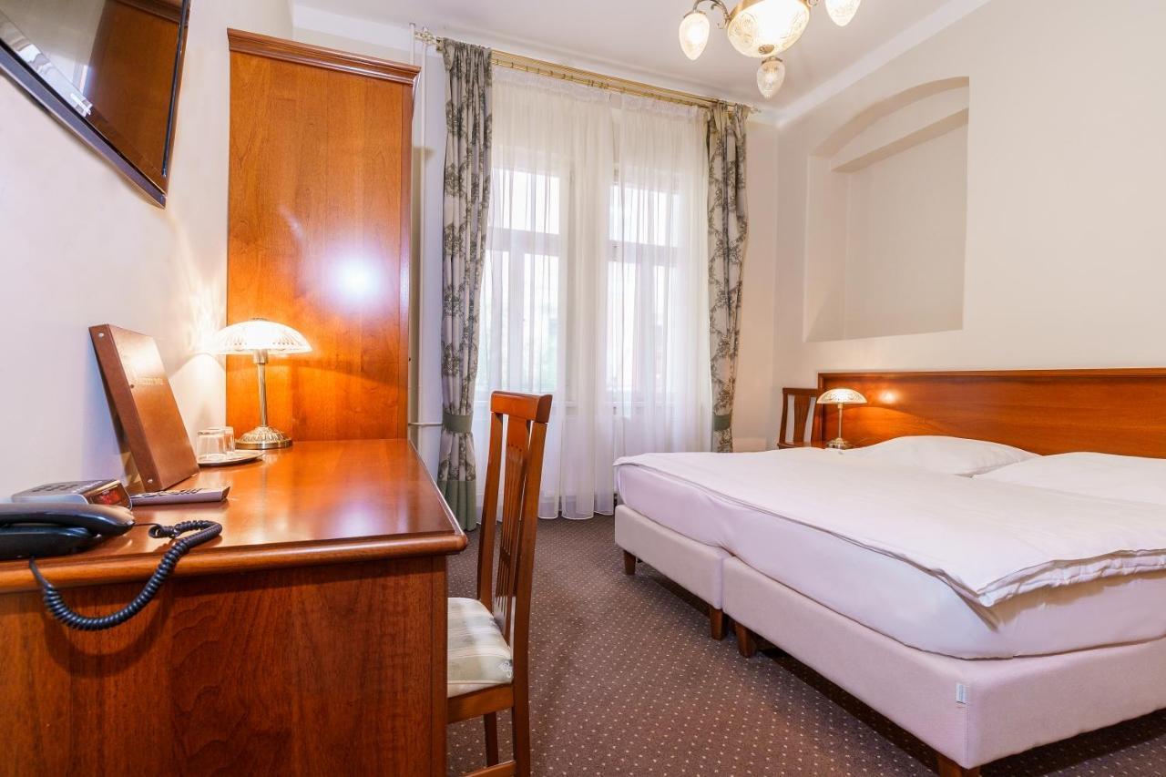 Spa Hotel Anglicky Dvur Karlsbad Eksteriør billede