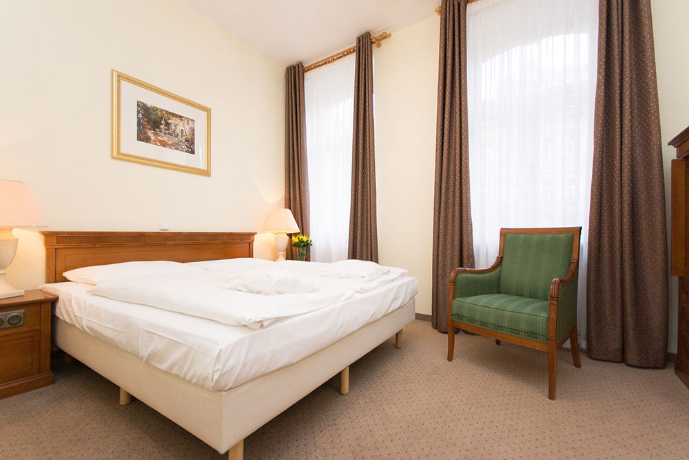 Spa Hotel Anglicky Dvur Karlsbad Eksteriør billede